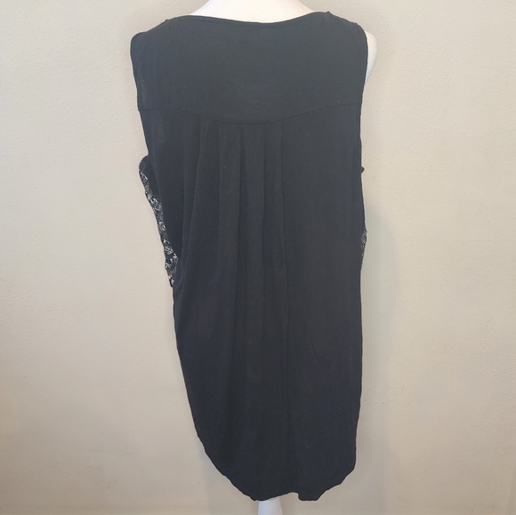 Black and lace sleeveless top, XL - Picture 2 of 8